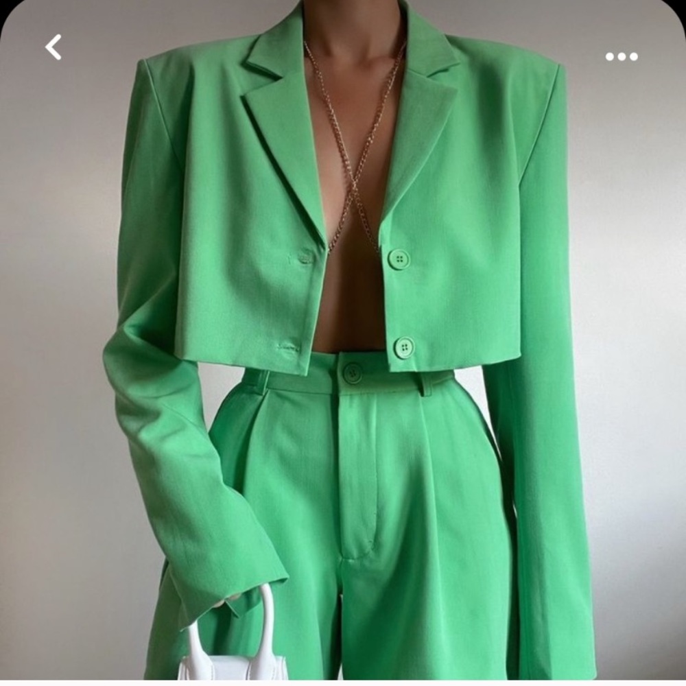 Danielle Bernstein Cropped Blazer Set - image 1